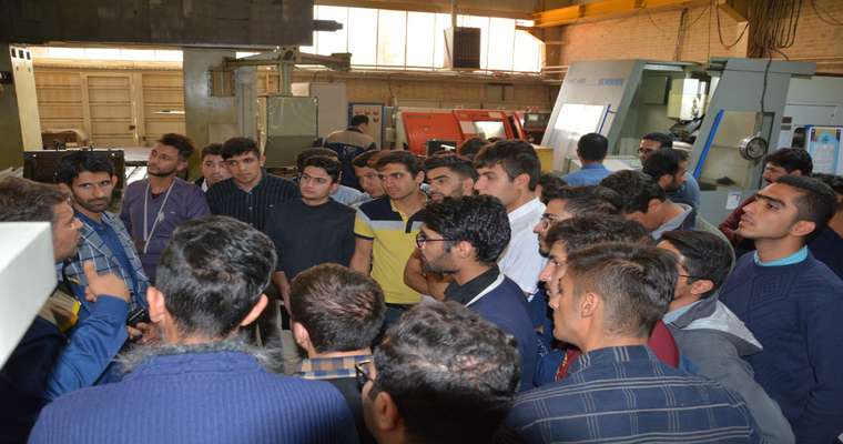 دانشجویان دانشکده فنی شهید منتظری مشهد از گروه انرژی پارک بازدید کردند