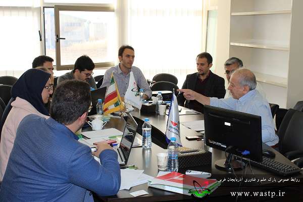 برگزاری جلسه ارزیابی طرح های ارسال شده به صندوق نوآوری و شکوفایی در پارک علم و فناوری آذربایجان غربی