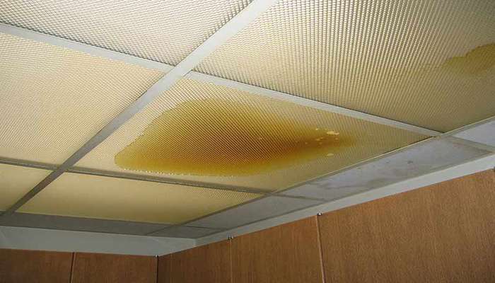 چگونه جلوی چکه سقف دستشویی را بگیریم؟