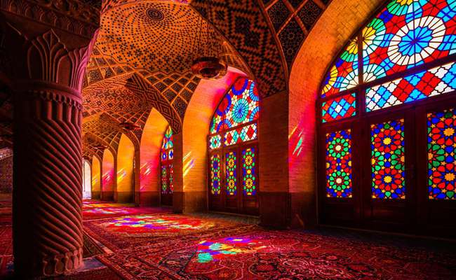 هارمونی رنگ ها در مسجد نصیرالملک شیراز