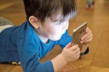 موبایل‌های هوشمند، خلاقیت کودکان را می‌بلعند