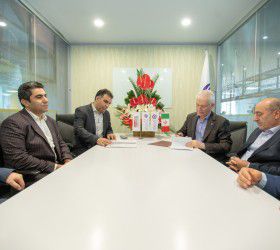 بانک ایران زمین و معاونت علمی و فناوری ریاست‌جمهوری تفاهم‌نامه همکاری امضاء کردند