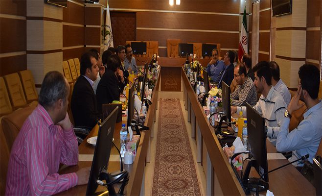 رییس پارک علم و فناوری کردستان در نشست هم‌اندیشی سازمان نظام صنفی رایانه و مدیران متولی این حوزه؛ تقویت اکوسیستم موجود در استان فقط با همراهی بخش خصوصی امکان‌پذیر است.